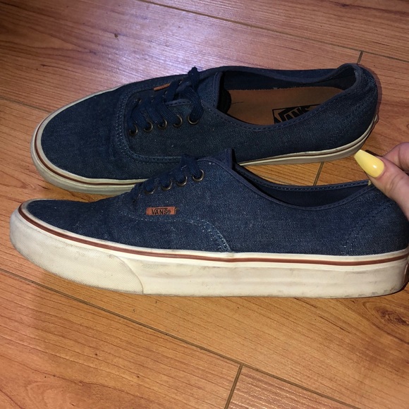 Vans - Picture 2 of 2